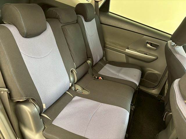 トヨタ プリウスαの画像10