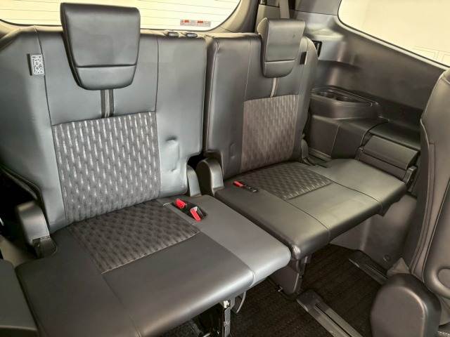 トヨタ ノアハイブリッドの画像12