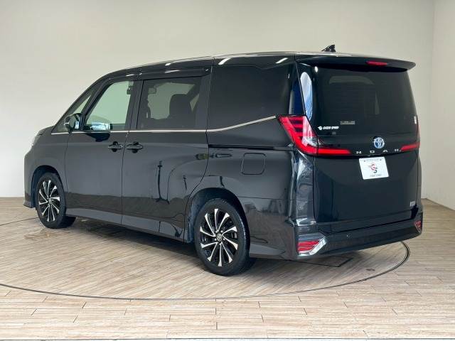 トヨタ ノアハイブリッドの画像17