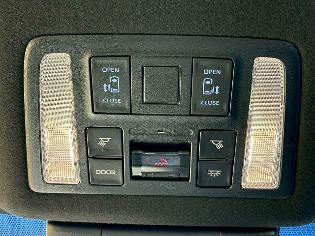 トヨタ ノアハイブリッドの画像7