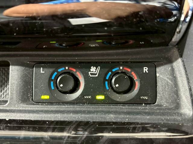 アルファードS“C パッケージ” 内装他