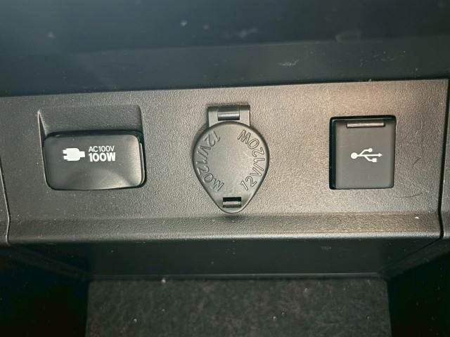 トヨタ アルファードの画像9