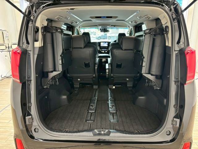 トヨタ アルファードの画像13