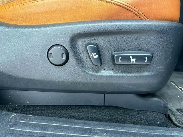 ランドクルーザープラドTX“Lパッケージ・70th ANNIVERSARY LIMITED” 内装他