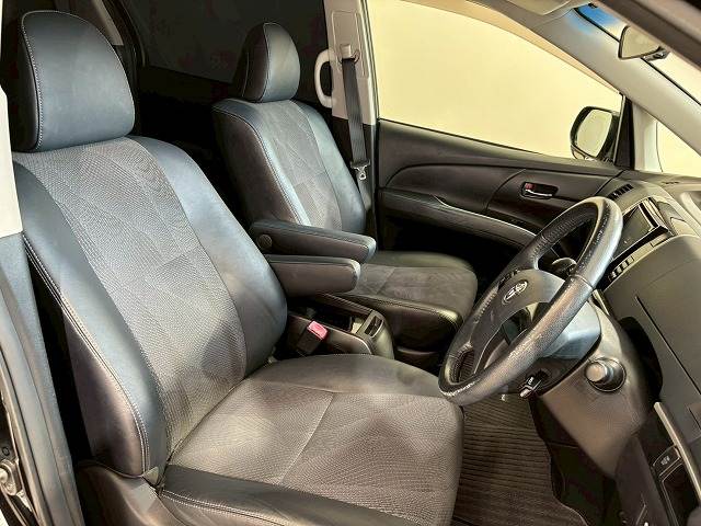 トヨタ エスティマの画像11