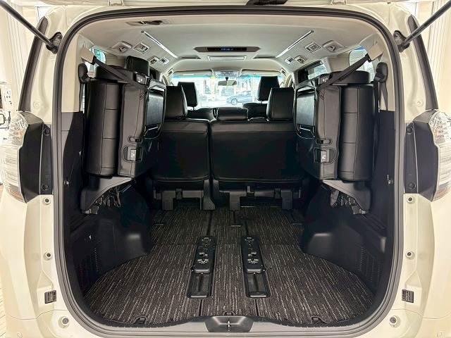 トヨタ ヴェルファイアの画像13