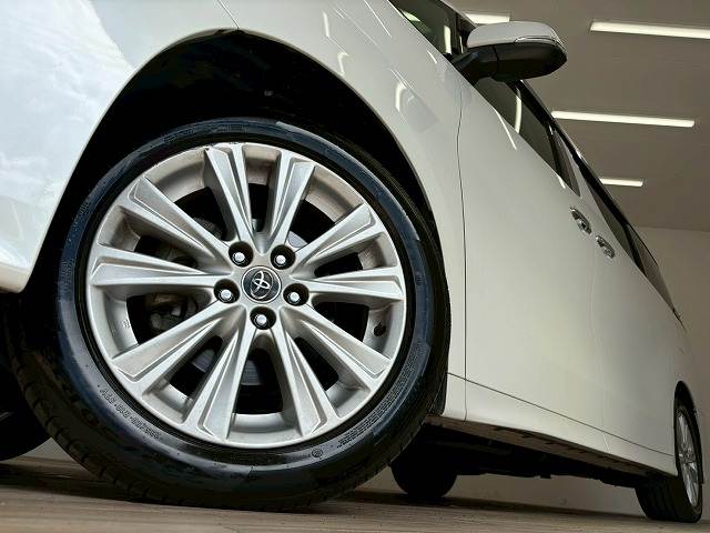 トヨタ ヴェルファイアの画像19