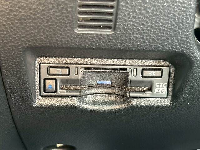 トヨタ ノアハイブリッドの画像9