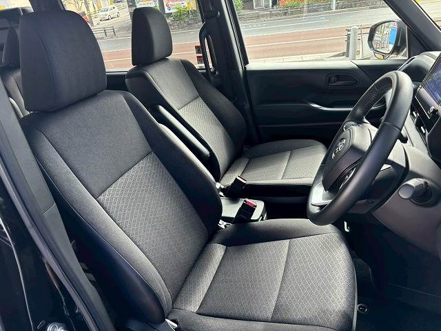 トヨタ ノアハイブリッドの画像10