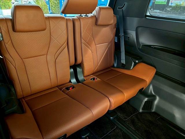 トヨタ ヴェルファイアハイブリッドの画像12