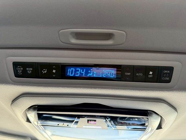 トヨタ ヴェルファイアの画像9