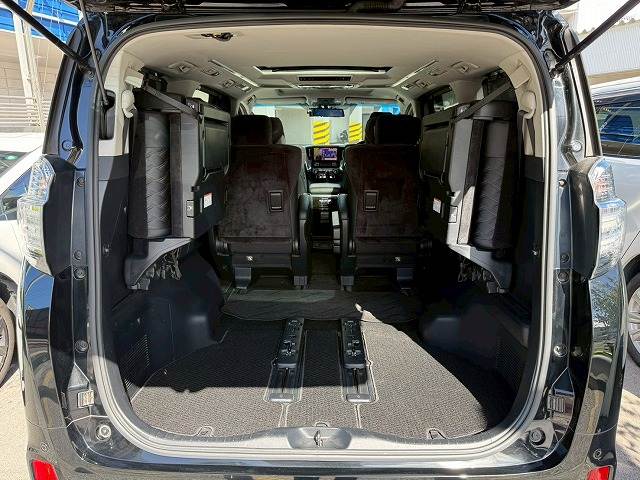 トヨタ ヴェルファイアの画像13