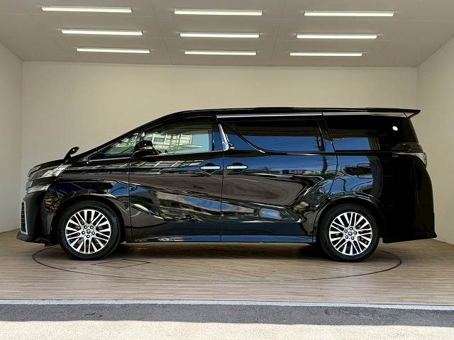 トヨタ ヴェルファイアの画像16