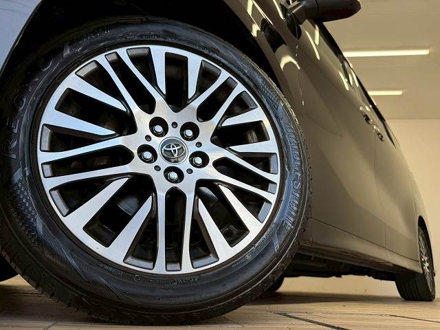 トヨタ ヴェルファイアの画像19