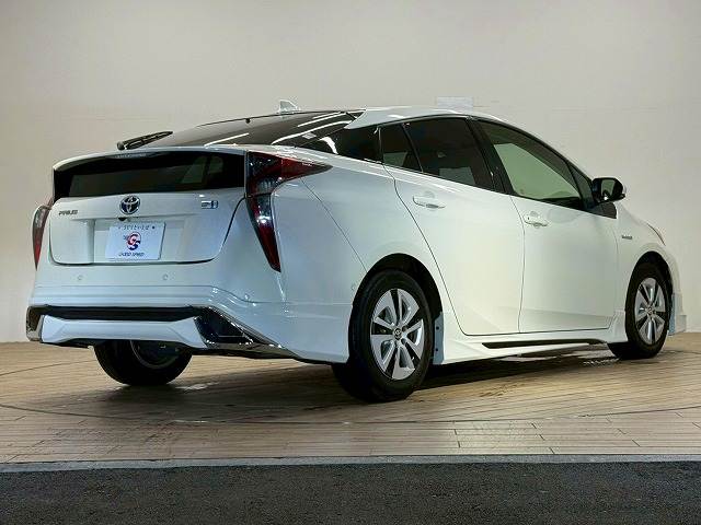 トヨタ プリウスの画像17