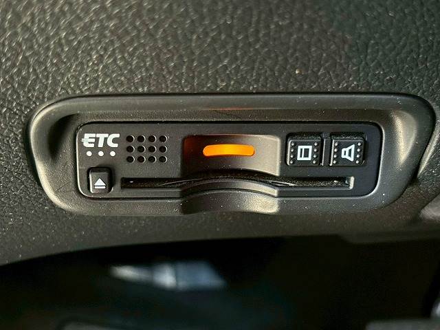 ホンダ ヴェゼルハイブリッドの画像9