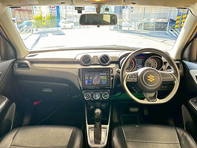 スイフトHYBRID RS ナビ付 内装他