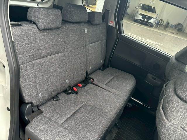 トヨタ シエンタハイブリッドの画像12