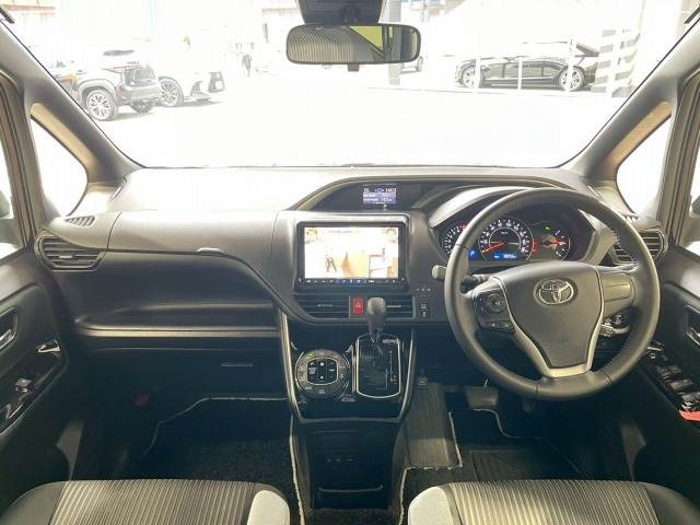 ヴォクシーZS“煌II” 内装他