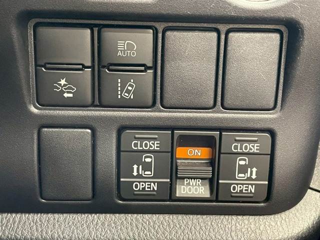 トヨタ ヴォクシーの画像9