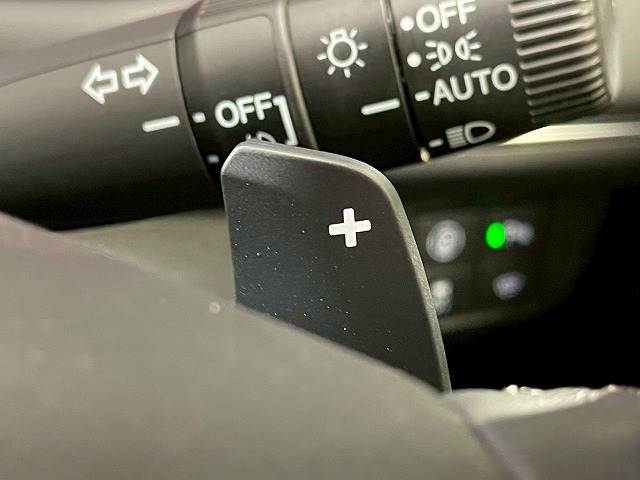 ホンダ ヴェゼルハイブリッドの画像8