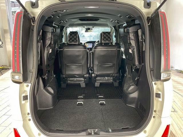 トヨタ ノアハイブリッドの画像14