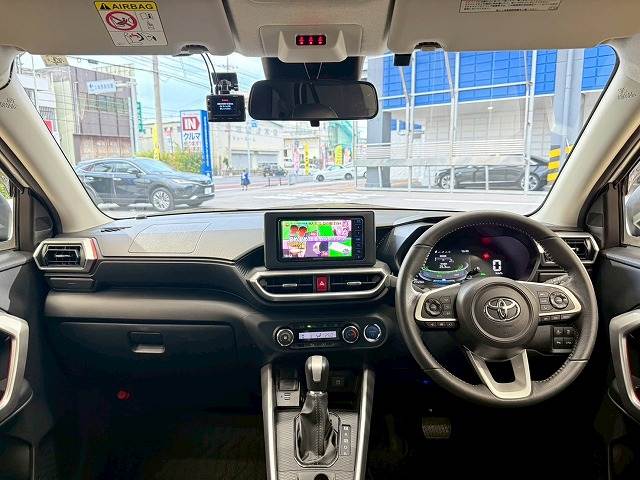 ライズハイブリッド Z 内装他