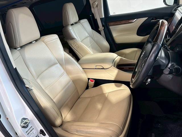 トヨタ ヴェルファイアの画像13