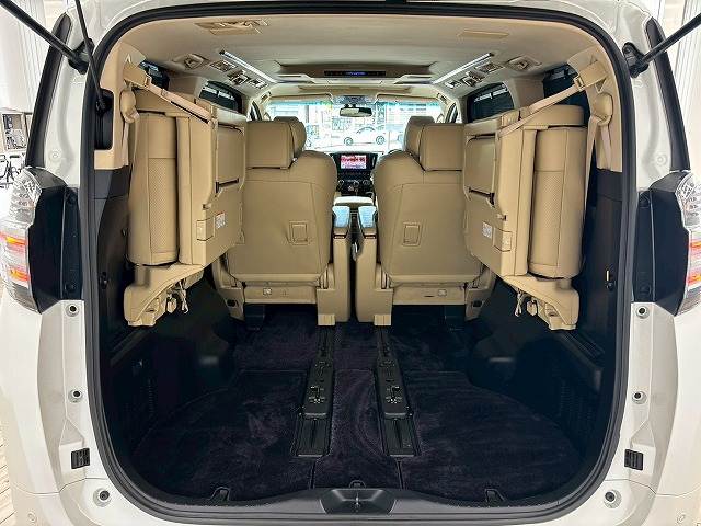 トヨタ ヴェルファイアの画像14