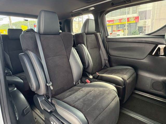 トヨタ&nbsp;アルファードの画像11