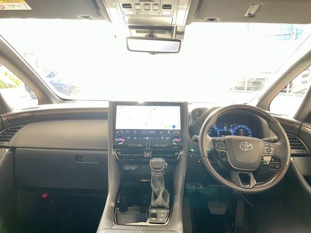 トヨタ アルファードハイブリッドの画像3