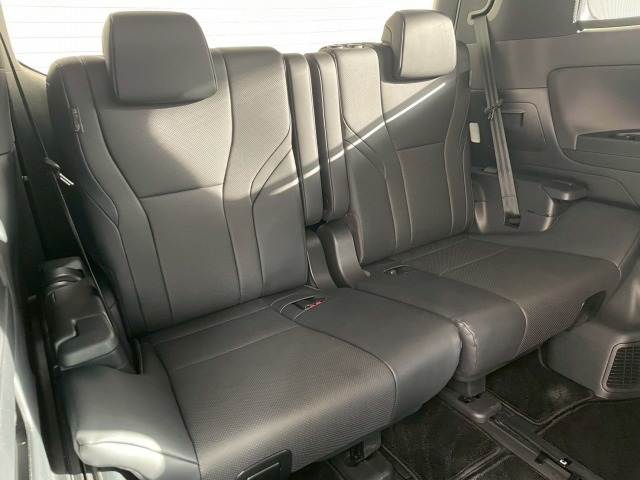 トヨタ アルファードハイブリッドの画像12