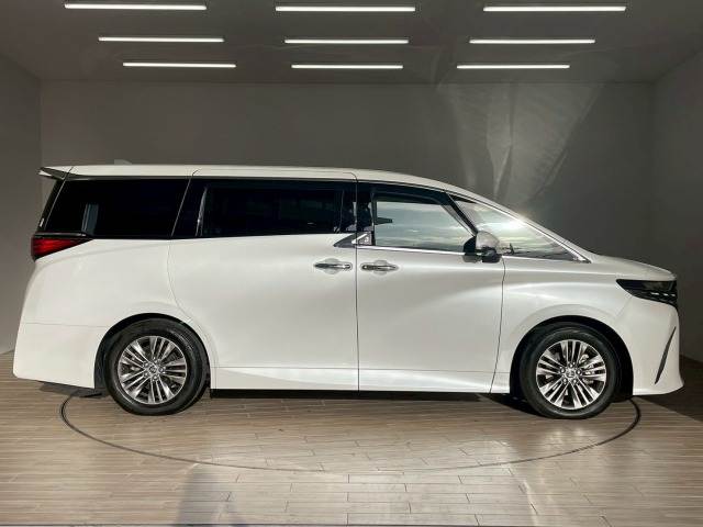 トヨタ アルファードハイブリッドの画像17