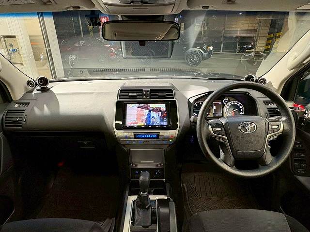 トヨタ&nbsp;ランドクルーザープラドの画像3