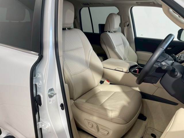 トヨタ ランドクルーザー300系の画像11