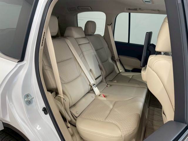 トヨタ ランドクルーザー300系の画像12