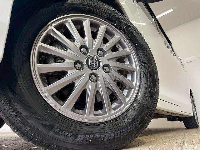 トヨタ エスクァイアハイブリッドの画像18