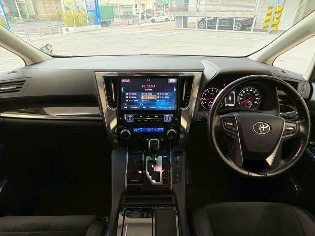 トヨタ ヴェルファイアの画像3