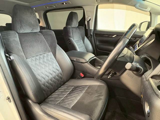 トヨタ ヴェルファイアの画像10