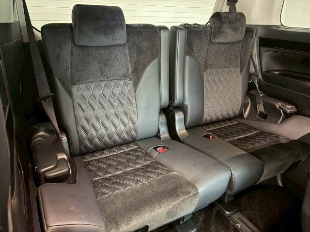 トヨタ ヴェルファイアの画像12