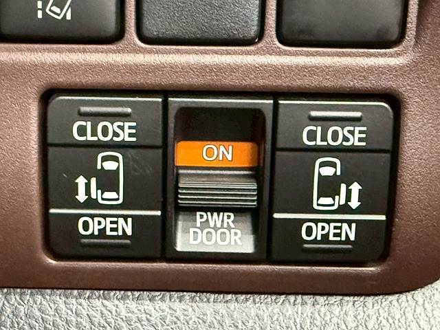 トヨタ&nbsp;エスクァイアハイブリッドの画像7