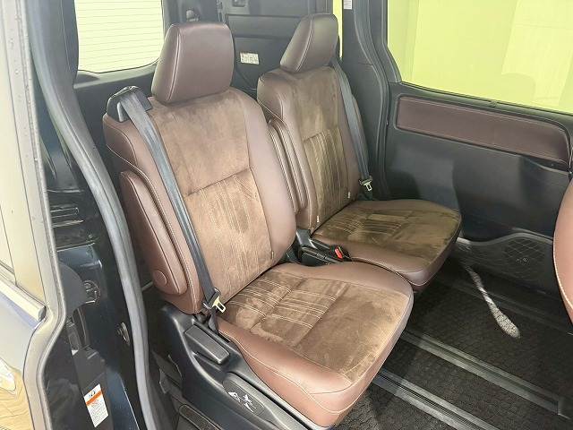 トヨタ&nbsp;エスクァイアハイブリッドの画像12