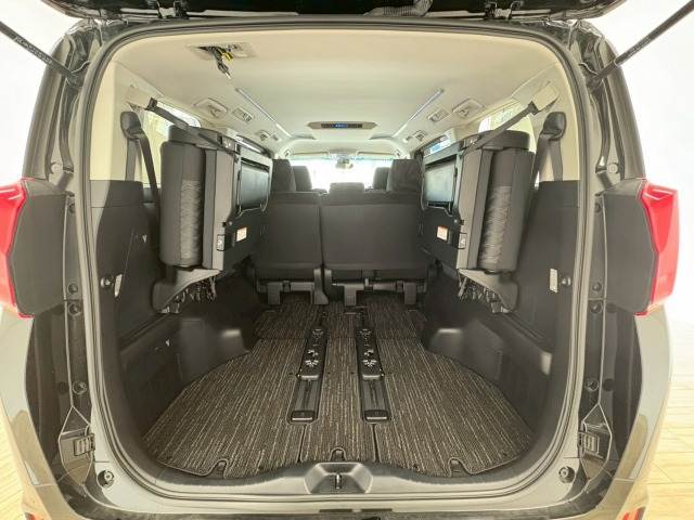 トヨタ&nbsp;アルファードの画像13