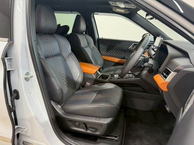 三菱 アウトランダーPHEVの画像9