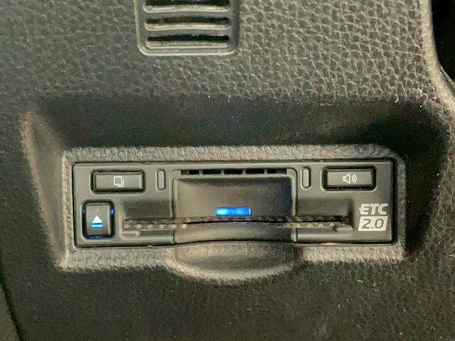 トヨタ&nbsp;ヴォクシーハイブリッドの画像9