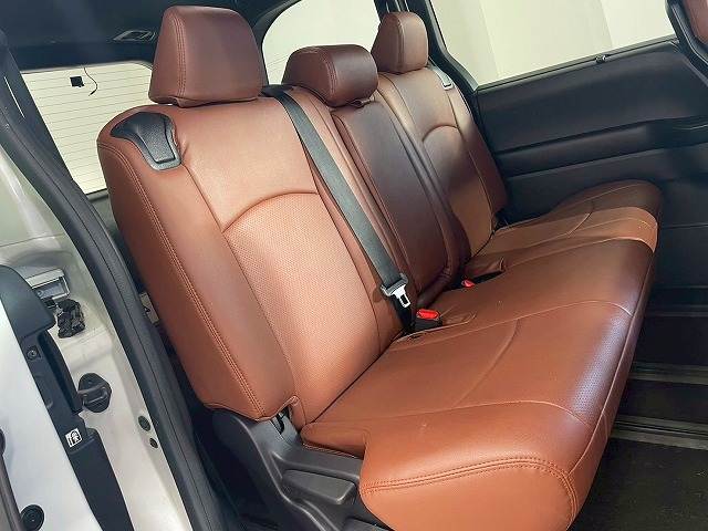 トヨタ&nbsp;ヴォクシーハイブリッドの画像11