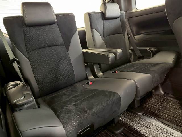 トヨタ ヴェルファイアの画像13