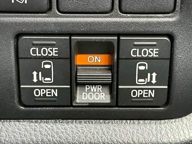 トヨタ&nbsp;ヴォクシーの画像5