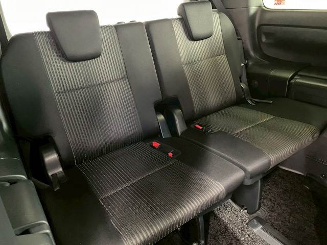 トヨタ&nbsp;ヴォクシーの画像12