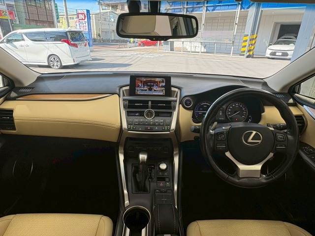 NX□NX300h “version L” 内装他